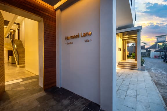 Harmoni Lane - Boutique Deluxe Studio - Image 1